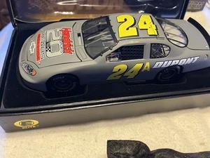 Jeff Gordon #24 DuPont / Test Car 2004 Monte Carlo Elite 1 of 1824 SN 0813 - Picture 1 of 2