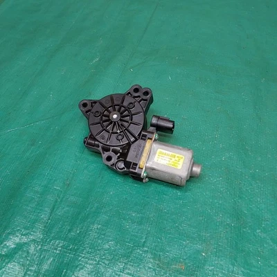 Motor de ventana eléctrica delantera derecha Kia Forte 2014-2018 OEM  Foto 1 de 4