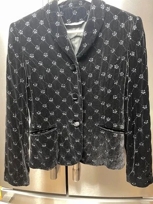 Chaqueta para mujer Laura Ashley 8 hombreras acolchadas de terciopelo mezcla de seda bordadas Foto 1 de 4