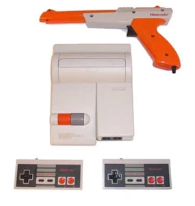 Original Top Loader NES Nintendo System W/ Light Gun - Picture 1 of 1