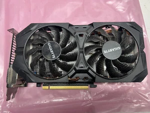 Gigabyte (GV-R938G1 GAMING-4GD) Graphics Card - Picture 1 of 4