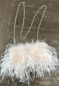 ALSO Women’s Ostrich Feather Flesh Peach Kiss-Lock Clutch Bag Gold Chain Strap - Picture 1 of 12