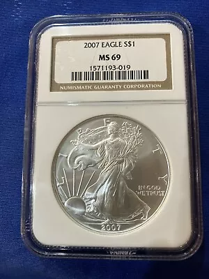 2007 Silver Eagle United States 1 Ounce Pure Fine Silver .999 $1 Coin NGC MS69 - Image 1 of 3