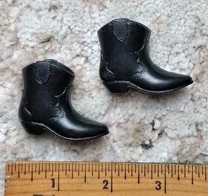 Stivali da cowboy vintage Ken neri scarpe Western Stampin' Barbie accessorio moda - Foto 1 di 1