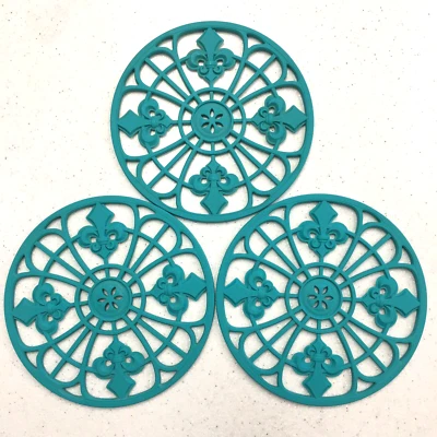 Juego de 3 piezas de remache de silicona Love This Kitchen para platos calientes ollas sartenes flor de lis Foto 1 de 3