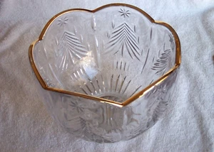 Mikasa Crystal Gold Rim Christmas Tree Pattern 8" Round Bowl - Picture 1 of 5