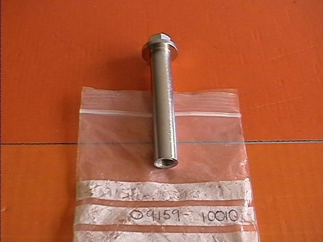 TUERCA DE CILINDRO SUZUKI GENUINA 09159-10010 GT750 1972-1977 GS550L 1980 Foto 1 de 1