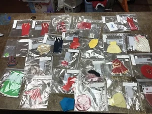 VINTAGE BARBIE SKIPPER LOT OF MISC CLOTHES - Picture 1 of 9