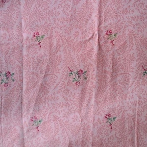 2 1/4 Yds x 42" Peter Pan Baumwolle Nähen Quilten Stoff Rosa Blumen Paisley - Bild 1 von 2