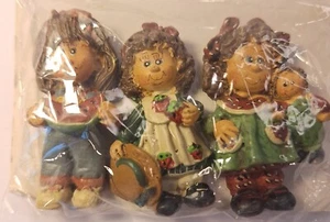 Donna Chapman Resin Garden Girl Strawberry Watermelon Miniatures Cake Toppers  - Picture 1 of 4