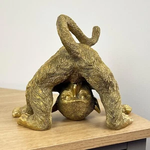 Modern Living Room Ornament Large Gold Rude Cheeky Monkey Figurine Statue Gift - Picture 1 of 7