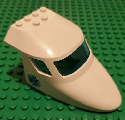 Lego 87613 Aircraft Fuselage White Curved Forward 6x10 with 3 Window Panes - Image 1 of 3