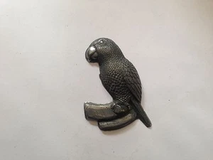 Insignia alfiler 3D efecto peltre animal loro - Imagen 1 de 1