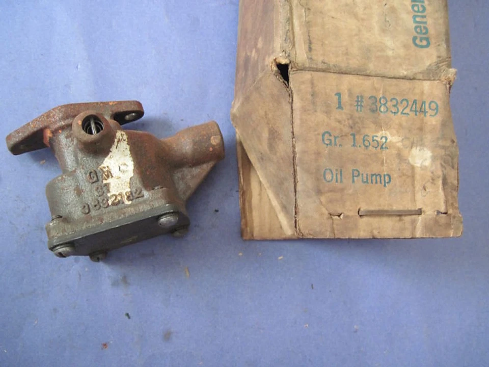 Bomba de aceite NOS Chevrolet 1963-1968 6 cilindros Foto 1 de 1