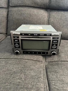 2010-2012 Hyundai Santa FE AM FM XM Radio Bluetooth CD MP3 Player 96180-0W500 - Picture 1 of 9