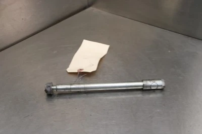 15-22 HONDA CBR300R FRONT WHEEL RIM AXLE PIVOT BOLT Foto 1 de 4