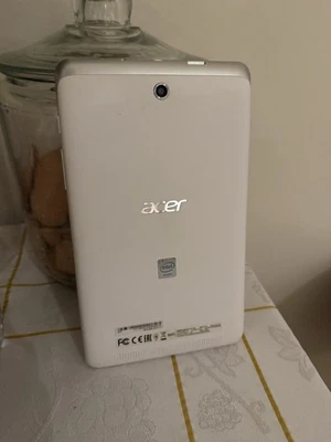 Acer Iconia One 7 16GB, Wi-Fi, 7 inch - White - Image 1 of 3