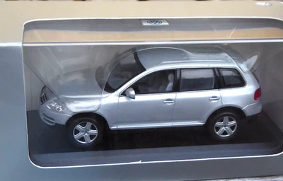 MINICHAMPS 1/43 VW TOUAREG V 10 Tdi 2007silber Volkswagen Rivenditore Box Ovp - Immagine 1 di 4