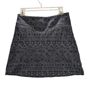 Athleta Skirt Womens Small Cassava Strata Gray Black Aztec Tribal Workout Sports - Picture 1 of 8