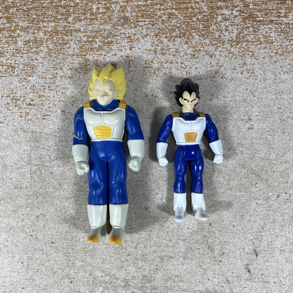 Dragon Ball Z Vegeta y Super Saiyajin Traje de Goma Figura de Acción Bandai Irwin Divertido Foto 1 de 4
