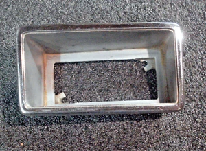1970 Mustang Left Rear Side Marker Light Bezel - Bild 1 von 2