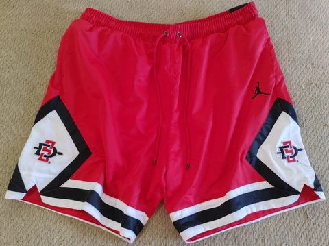 Rare Brand New Vintage San Diego State SDSU Aztecs Basketball Jordan Shorts (M) Cover