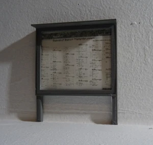 2x Spur G 1:22,5 Modelleisenbahn Infotafel Schaukasten Informationskasten - Bild 1 von 8