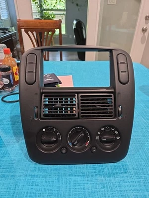 Ford Explorer 2002-2005 radio bisel climatizador conjunto probado Foto 1 de 4
