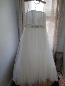 Andrew Adela Wedding Dress 6 8 - Picture 1 of 24