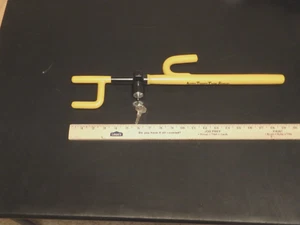 Auto Theft Task Force Steering Wheel Lock New & Keys. Club - Bild 1 von 4
