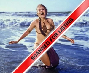 STAR WARS JABBA THE HUTT'S SLAVE LEIA at the beach 8X10 PHOTO #2269 - Picture 1 of 1