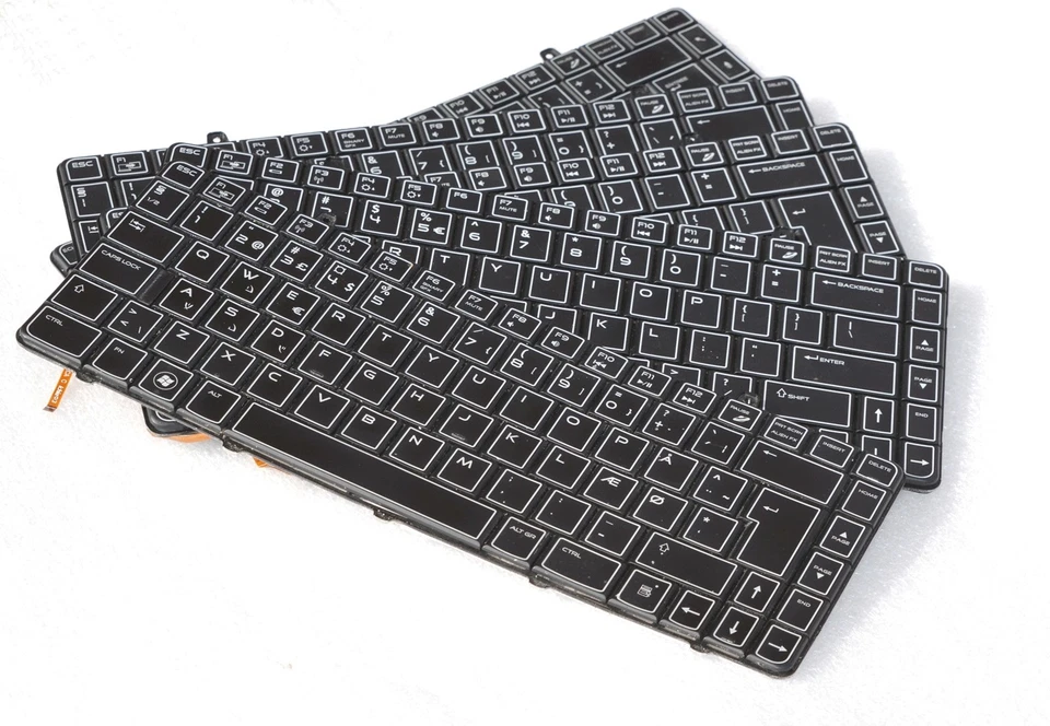 KEYBOARD TASTATUR DELL ALIENWARE M11X V109002CK 0RFXVK ENGLISH UK #362 - Image 1 of 1