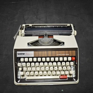 Brother Deluxe 1350 Typewriter - Vintage, For Parts or Repair - Picture 1 of 12