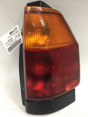 02 03 04 05 06 07 08 09 GMC GMC ENVIY Conjunto de luz trasera derecha Foto 1 de 2