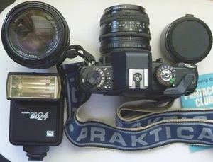 PRAKTICA BX20 mit Objektiven PENTACON PRAKICAR 35-70mm, 70-210mm, TCx1.7 und Blitz - Bild 1 von 18