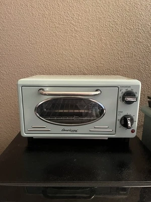 by Maximatic Americana Collection ETO147M Diner 50’s Retro Countertop Toaster... - Image 1 of 4