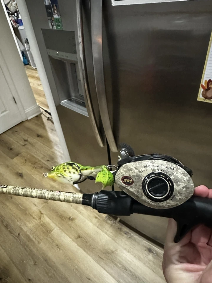 Barra de fundición de cebo Lew's American Hero Speed Stick 7', AHA1H70MH, casi como nueva Foto 1 de 4