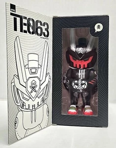 Quiccs X Kidrobot Artist Series TEQ63 Titan Edition 6" Figure - Picture 1 of 9