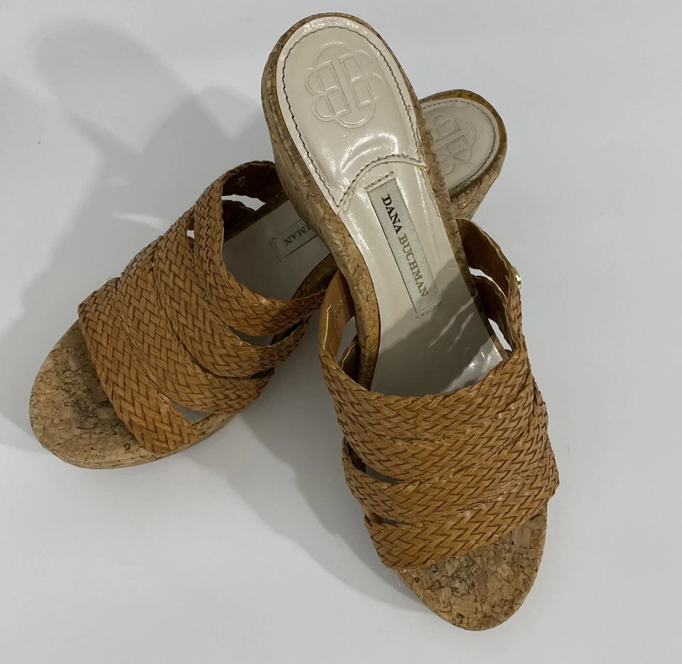 Dana Buchman Women's Wedge Platform Sandals Size 8 MED Tan Woven Cork Heels EUC - Image 1 of 4