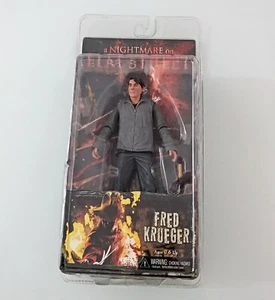 PESADILLA EN ELM STREET FIGURA FRED KRUEGER 18 CM HUMAN VER. DE NECA - Imagen 1 de 2
