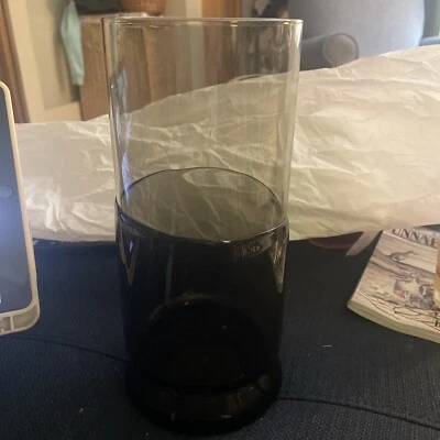 Jarrón o maceta MCM de vidrio negro ahumado doble inmersión 10” de alto 4” a través del muelle 1 Foto 1 de 4