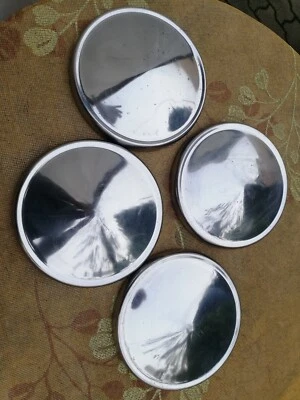 COPPE RUOTE- BORCHIE FORD ESCORT 940 /1100 CAPRI CORTINA CONSUL ANGLIA 1 622 634 Foto 1 de 4