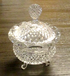 Vintage diamond Point Glass 3 Leg Footed Lidded Bowl Indiana Glass ??? - Picture 1 of 4