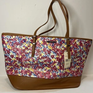 Neu mit Etikett Nine West It Mädchen Beuteltasche Schultertasche Handtasche Blumenmuster 60449638-2WT - Bild 1 von 9