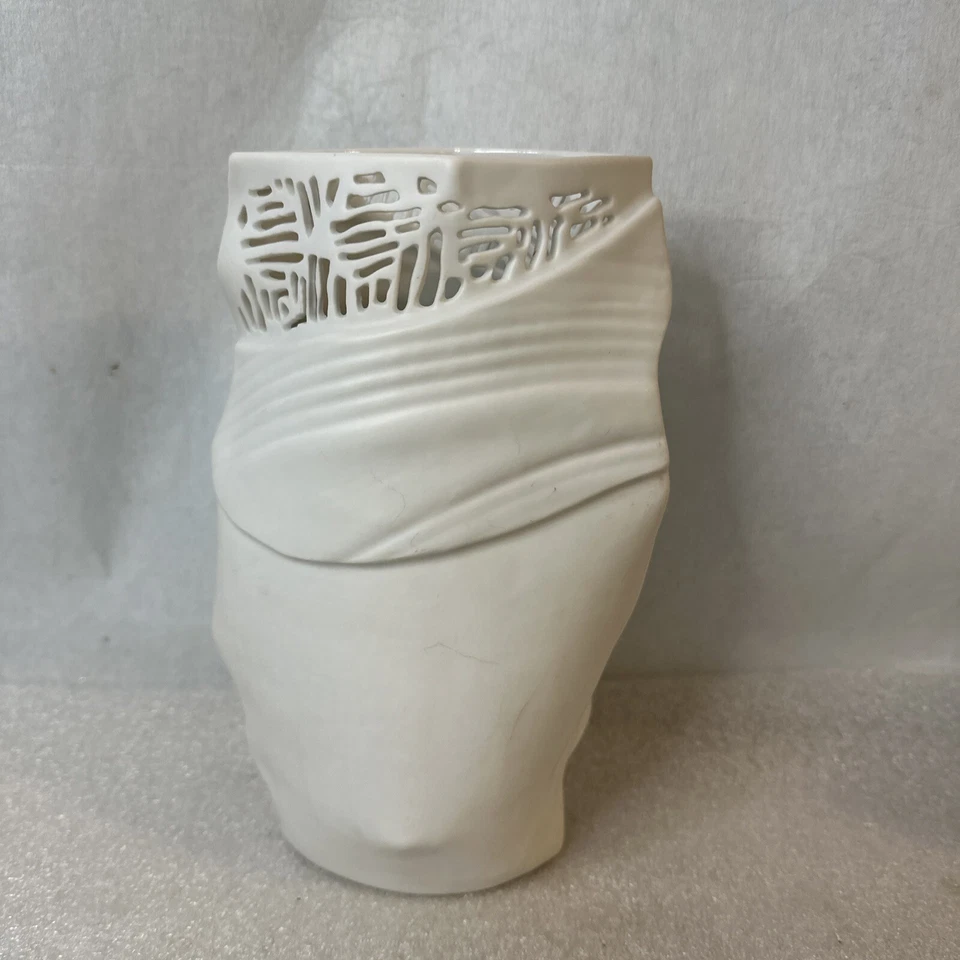 Porcelain Rosenthal White Vase Designed by Johan van Loon Ajour Top Germany - Image 1 of 4