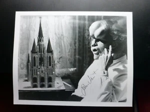 John Hurt Signed 8 x 10 Black and White Photo with COA - Picture 1 of 2