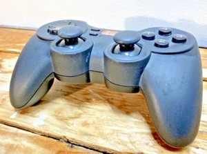 Logitech inalámbrico rumblepad 2 con controlador de retroalimentación de vibración solamente - Imagen 1 de 3