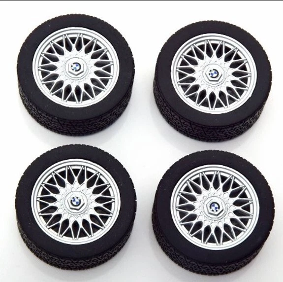 KKDCACC019 KK scale 1:18 BMW E30 wheels and tires set 18” black/silver - Image 1 of 1