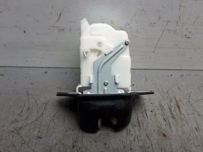 Nissan Juke 14-19 F15 Facelift Boot Tailgate Lock Catch 90502EN00A 0000411520 - Image 1 of 4