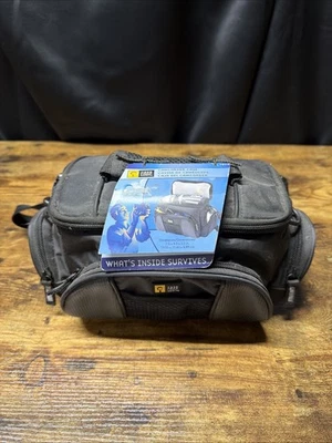 Case Logic TBC5 Medium Camera/Camcorder Case, Black w/Blue Interior - Image 1 of 4